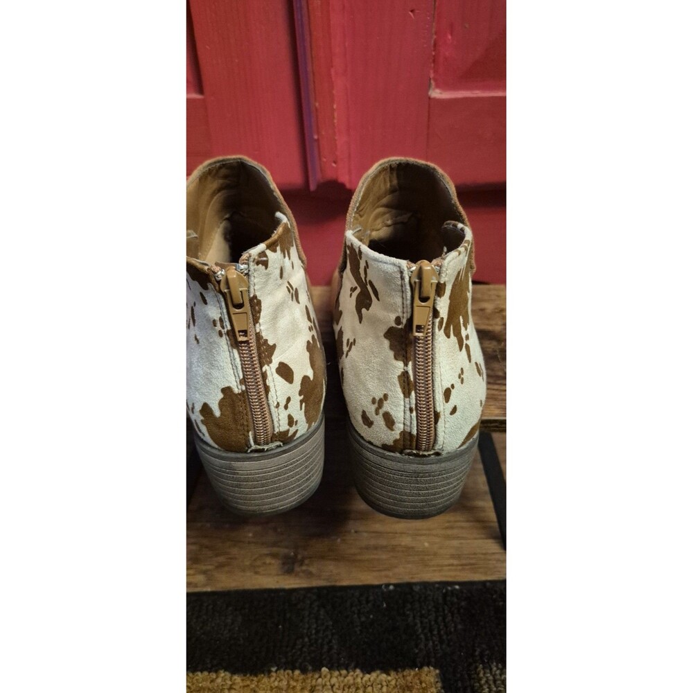 Pierre Dumas Size 10 Brown Faux Suede and Cow Print Ankle Booties 1.5" Heel - Picture 5 of 7